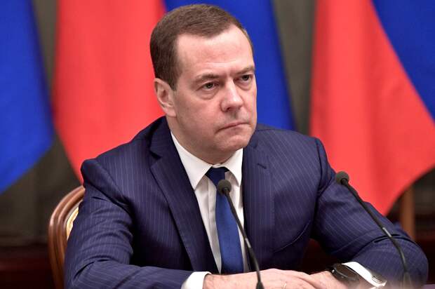 Встреча Путина с правительством Медведева-4, сайт Кремля, 26.12.18.png