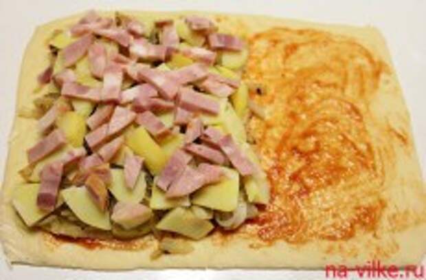 Фугасс с ветчиной, сыром и картофелем