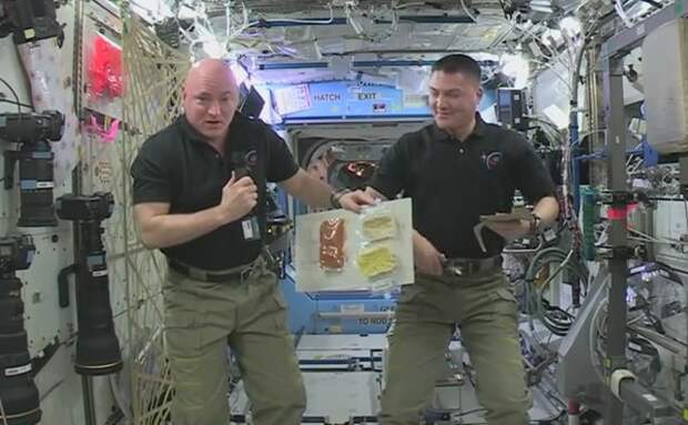 Thanksgiving On The International Space Station Looks Like It’s Going To Be Pretty Dope