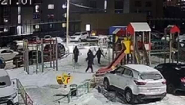 Мужчина избил 13-летнего мальчика в Воронеже