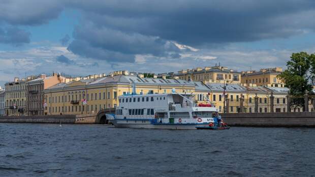 Об ухудшении погоды предупредили жителей Петербурга