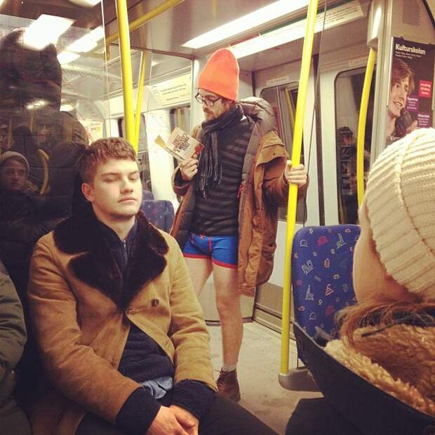 Краски в метро люди, метро