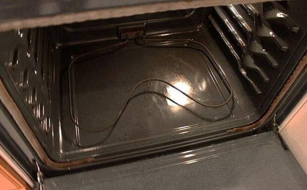 Без проблем отмываем духовку. Без проблем отмываем духовку.