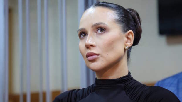 Терминальная стадия рака, роды и домашний арест: что происходит с блогером Лерчек