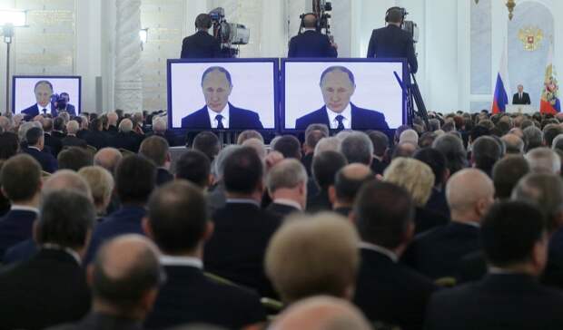 Во время выступления президента РФ Владимира Путина с ежегодным посланием Федеральному собранию РФ в Кремле, 3 декабря