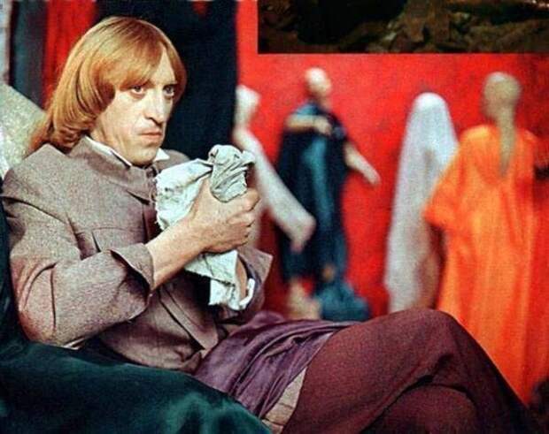 Чем зарабатывали на жизнь отечественные знаменитости до народной славы