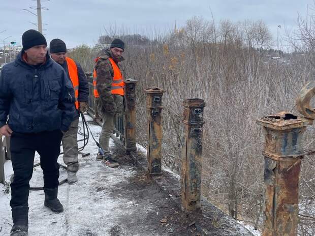 Во Владимире ограничили движение пешеходов по мосту через Клязьму