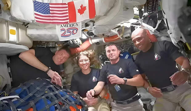 В ходе лунной миссии Artemis II впервые состоялся сеанс связи экипажа с МКС