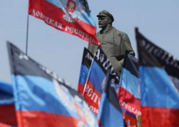 Запад вводит санкции, Украина чрезвычайное положение. Что происходило вокруг Донбасса в эти сутки