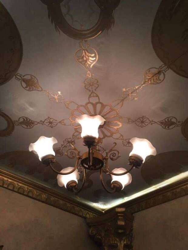 Восседай как король шикарный туалет на филиппинской заправке