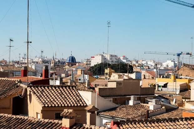 Валенсия вводит строгие меры по ограничению краткосрочной аренды жилья для туристов