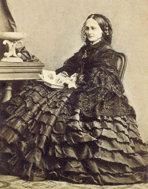 Н.Н.Пушкина-Ланская в возрасте 51 года. 1863 год, Ницца.
