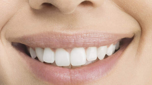 Врач назвал стресс одной из причин разрушения зубной эмали