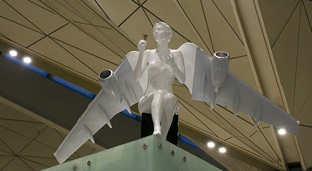 Ангелы-самолеты в «Пулково» напугали пассажиров: Фото