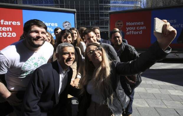 Мэром Лондона может стать мусульманин, которого обвинили в связи с ДАИШ