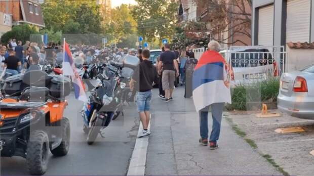 В Белграде прошли митинги в поддержку Вучича