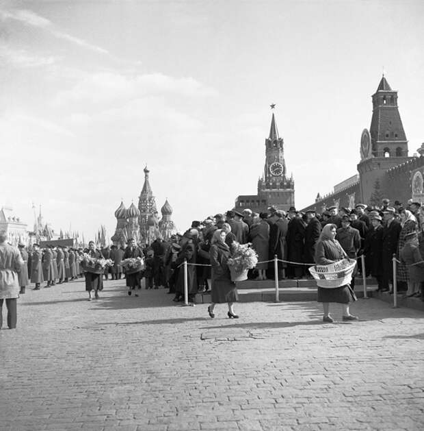 Советская жизнь в фотографиях 