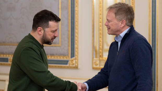 Daily Mail: министра обороны Британии уличили в жульничестве ради интересов Украины