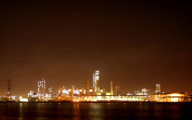 США и Израиль нефтехимический комплекс в Иране