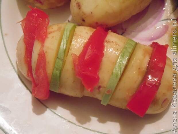Картофель с овощами Картофель с овощами