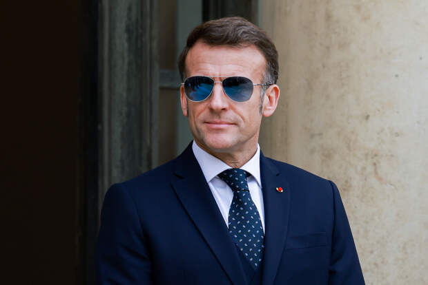 Захарова поиронизировала над Макроном из-за его слов о НАТО