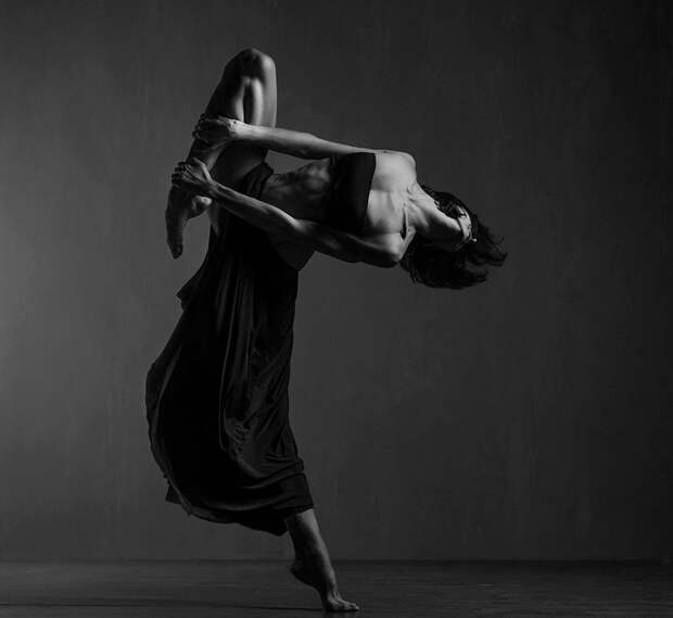 https://static.boredpanda.com/blog/wp-content/uploads/2016/10/dance-photography-vadim-stein-119-580496ea3c3c5__880.jpg