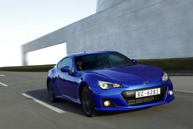 На сцену выходит Subaru BRZ с "автоматом"