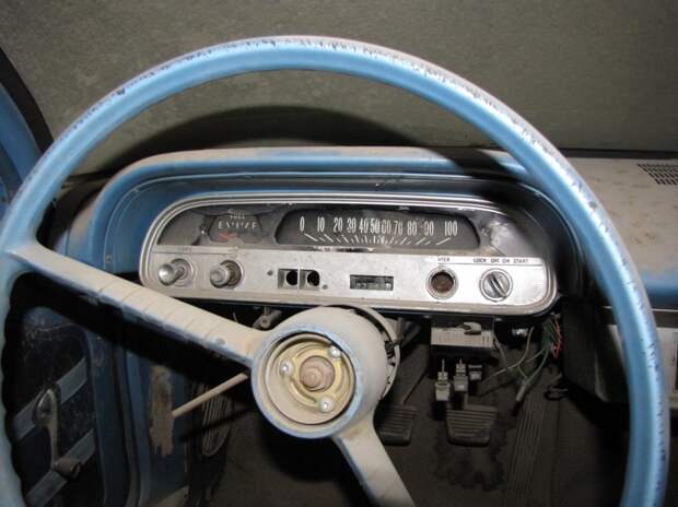 Chevrolet Corvair, простоявший в гараже 42 года Corvair, chevrolet, находка
