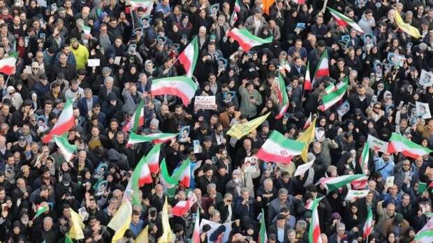 Кто управляет Ираном: новый верховный лидер исчез – FT