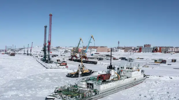 Зампредседателя Совбеза Медведев: решения по Севморпути будет принимать Россия