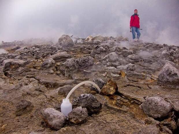 Кратер вулкана Nyiragongo (28 фото)
