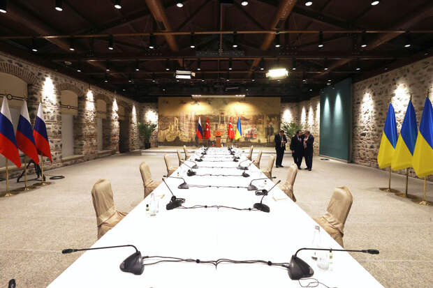 Песков: для мира на Украине нужны совместные усилия на встречных треках