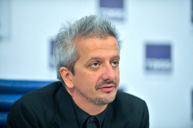 Минкульт: Богомолов освобожден от должности ректора Школы-студии МХАТ