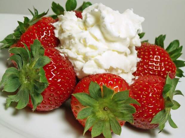 С клубникой