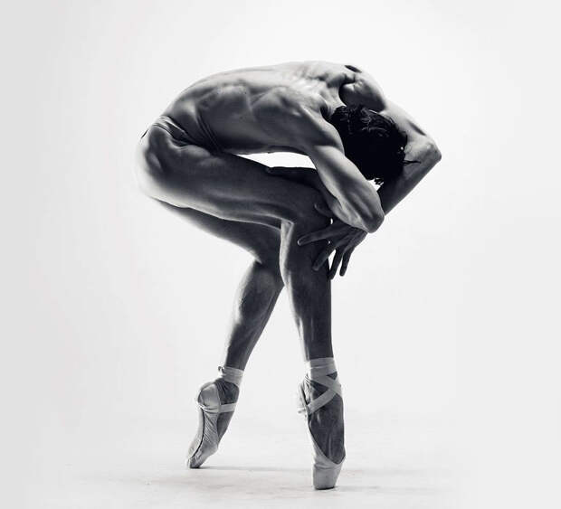 https://static.boredpanda.com/blog/wp-content/uploads/2016/10/dance-photography-vadim-stein-4-580495ac026f0__880.jpg