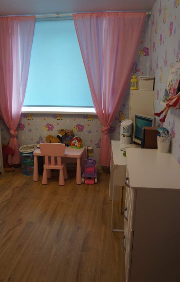 Детская для девочки, розовые шторы в детскую комнату