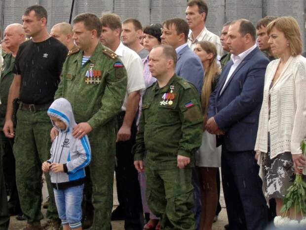 День освобождения Донбасса. То солнце, то дождь над священной высотой