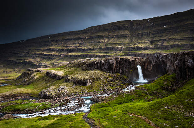 i-fell-in-love-with-iceland-but-its-a-complicated-relationship-17__880
