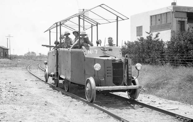 Английская бронедрезина в Палестине, 1938.