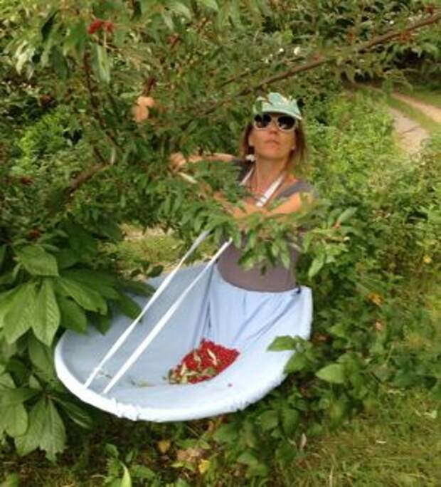 Brief instructions for her "berry apron," that I'd like to make for veggie picking.: 