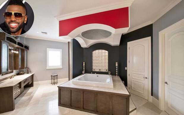 Go Inside The Luxurious Bathrooms Of The World's Most Famous Celebrities (18 pics)