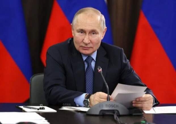 Путин объявил пасхальное перемирие на фронте с 11 по 12 апреля