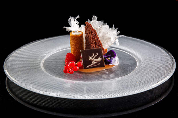 Балет вкусов: гастрономический сет «Майя Плисецкая. 100 лет» в «Балчуг Кемпински»