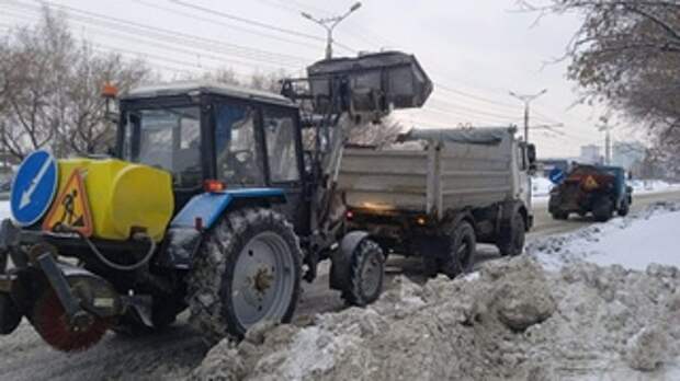 Уборка снега / Фото: t.me/barnaul_org