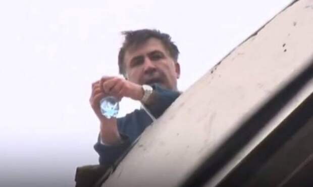Картинки по запросу Саакашвили на крыше