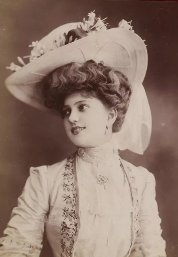 Прически и мода 1900 года