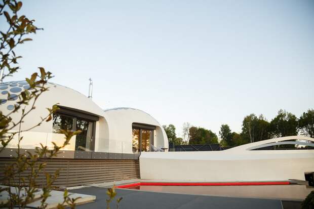 Необычный дом-пузырь Baan Bubble House в Украине