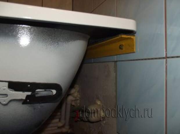Установка стальной ванны