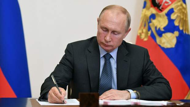 Путин наградил замглаву ФСИН Степаненко орденом 