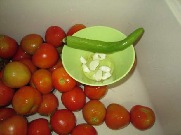 Солёные, квашенные помидоры, как из бочки, но без бочки, ускоренный домашний рецепт.‎ 